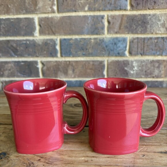 2 Homer Laughlin Fiesta Scarlet D Handle Square Bottom Mugs Fiestaware 12oz READ - Picture 1 of 12